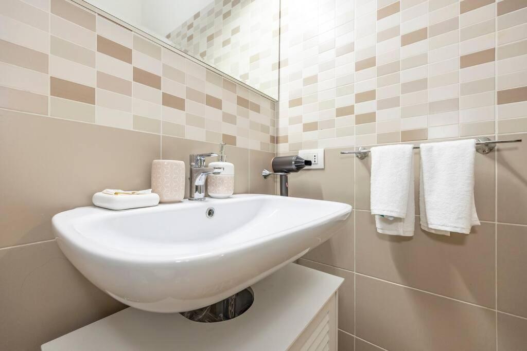 Apartment Roma Relax 2 Con Wifi-Ac-Netflix Exteriör bild